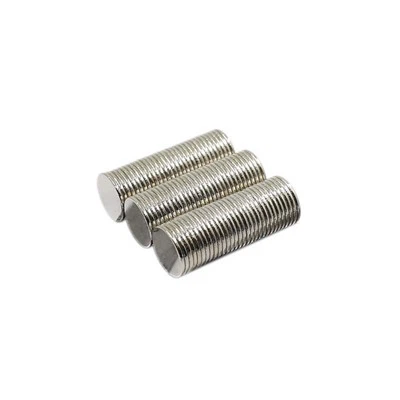 Retų žemių diskiniai magnetai